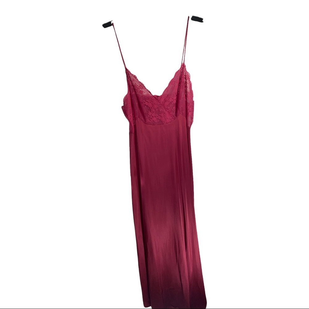 Vintage 70’s/80’s Vanity Fair Nightgown